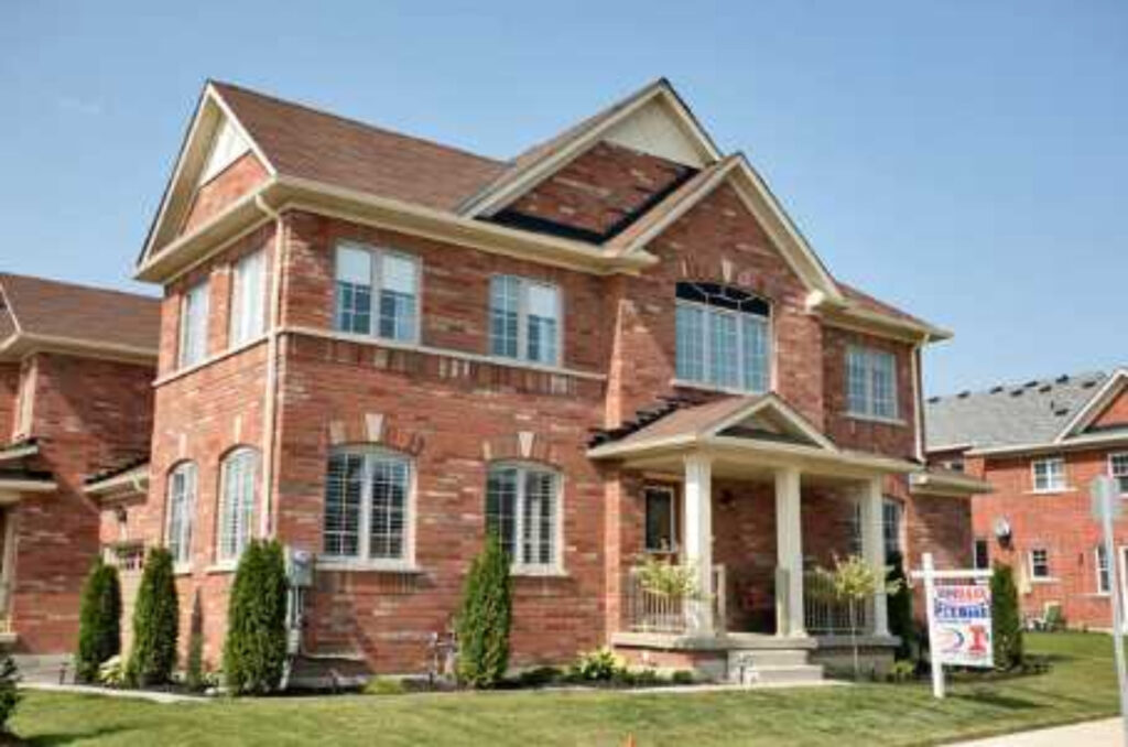 Minmaxx Realty Inc. - photo by Foodilicious MuslimMom via Google