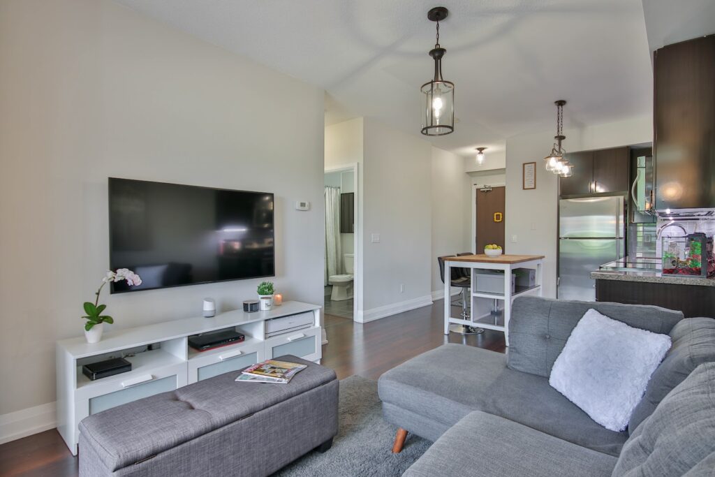 Your Home Sold Guaranteed Realty Specialists Inc. Aurora - Mauro Bucci & The MEandANG Team - photo by Your Home Sold Guaranteed Realty Specialists Inc. Aurora - Mauro Bucci & The MEandANG Team via Google