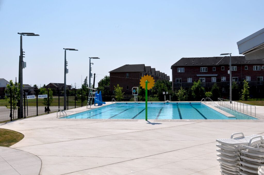 Applewood Heights Outdoor Pool photo 3
